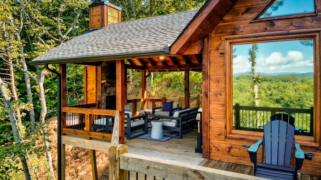 432789 Blue Ridge Active