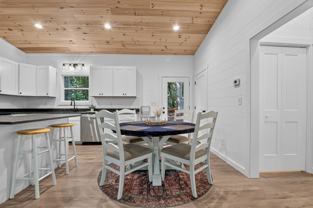 432803 Morganton Active