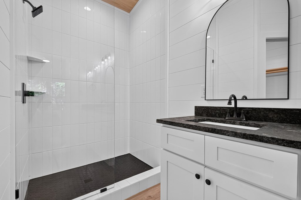 432803 Morganton Active