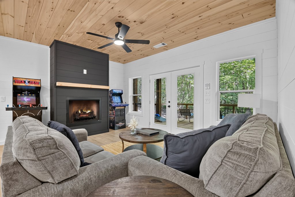 432803 Morganton Active