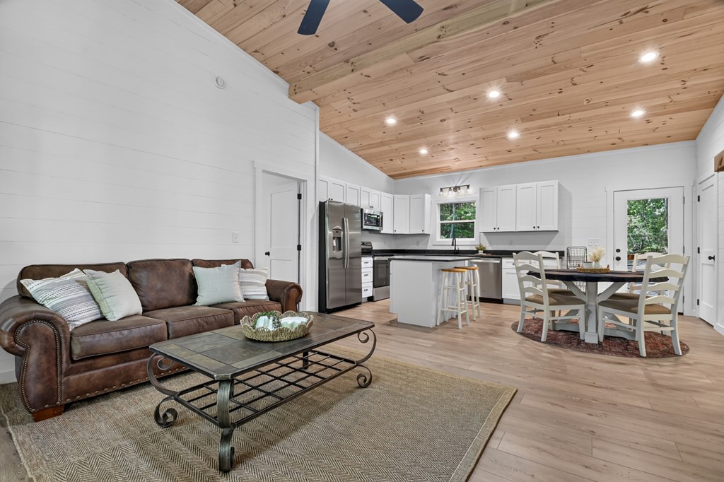 432803 Morganton Active