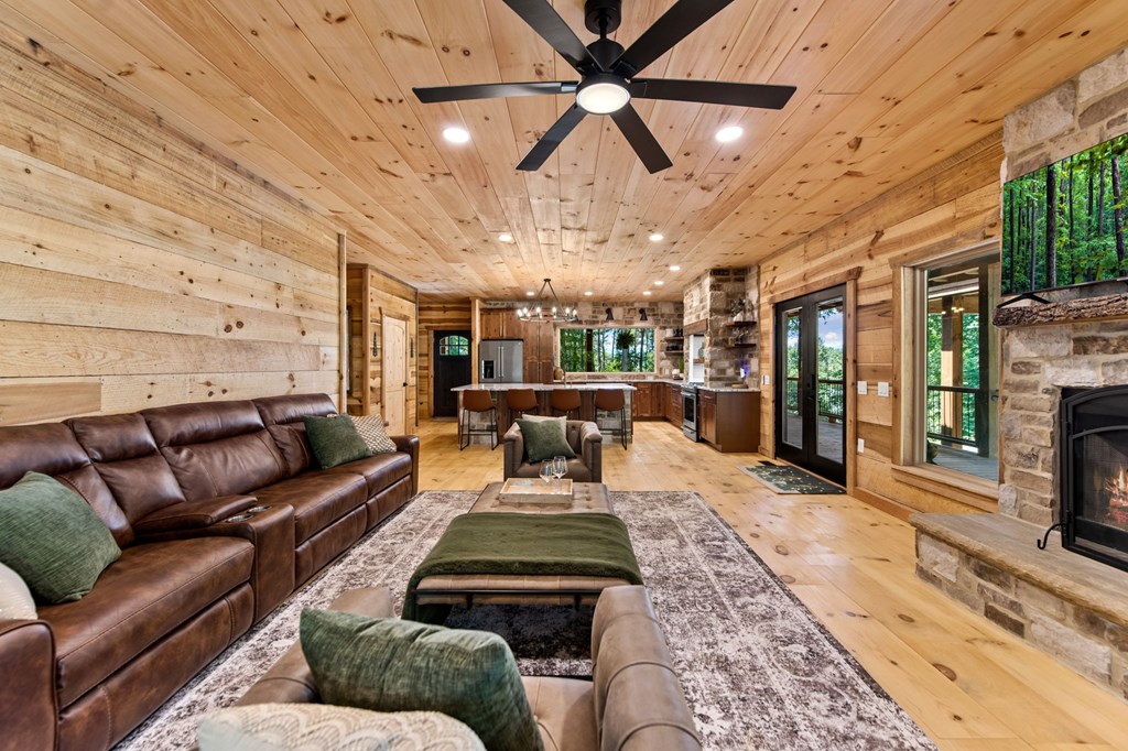 432809 Ellijay Active