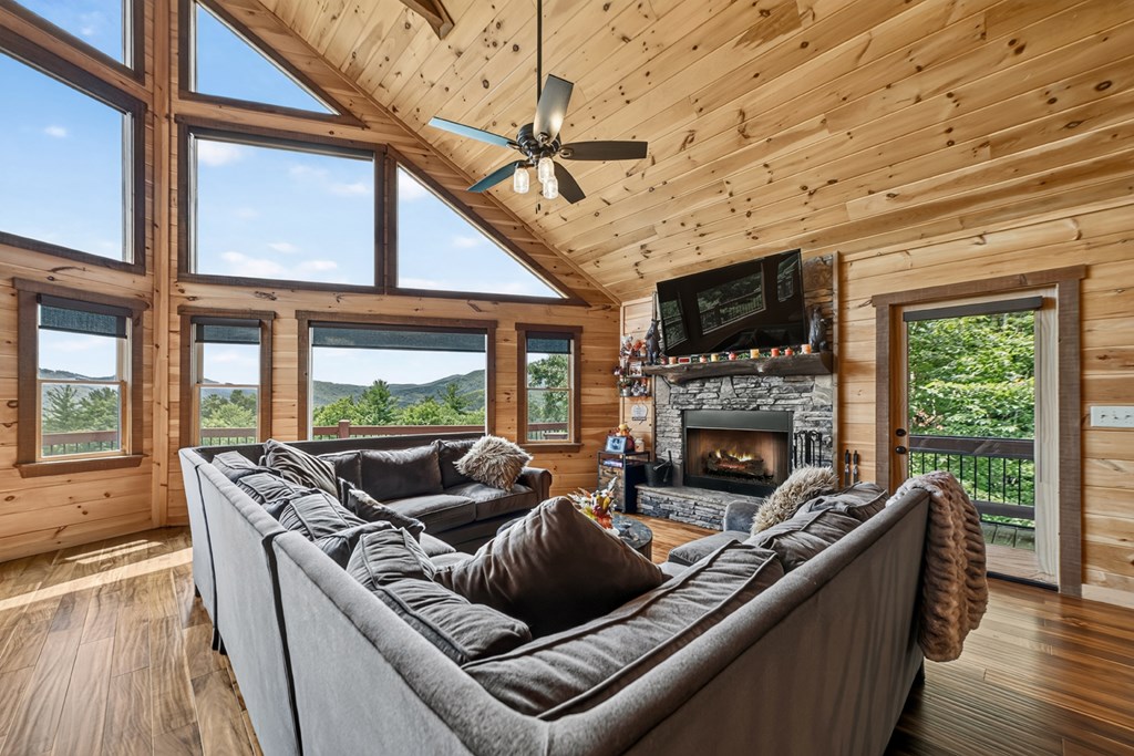 432822 Blue Ridge Active