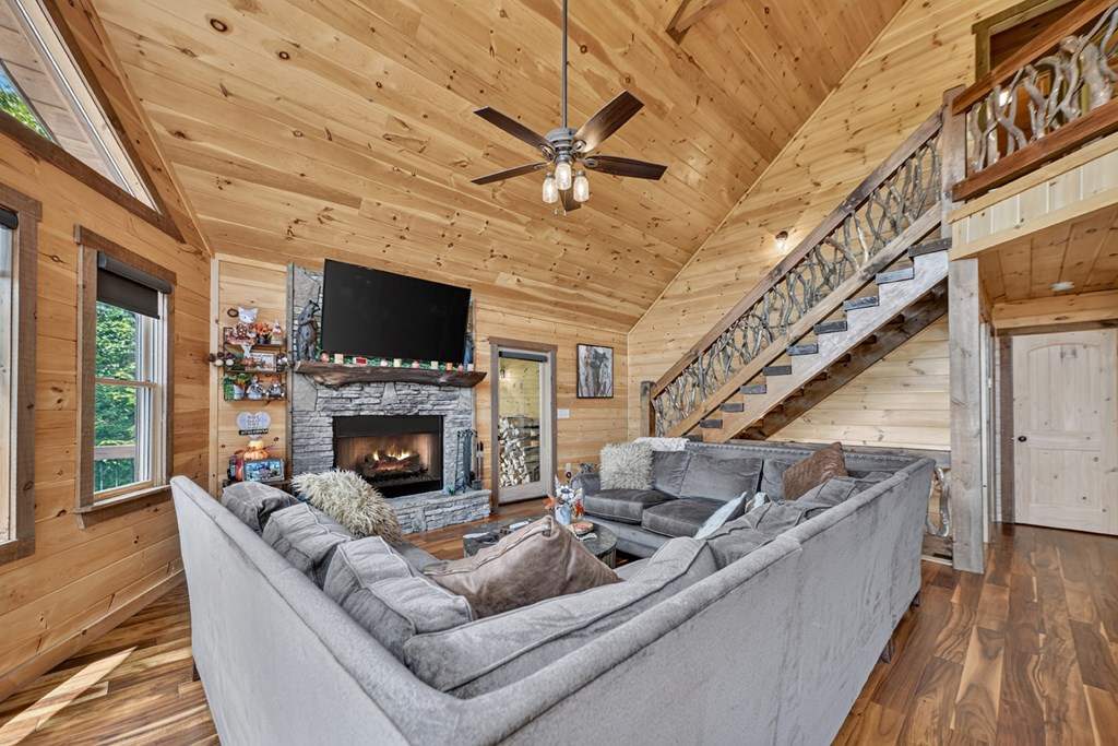 432822 Blue Ridge Active