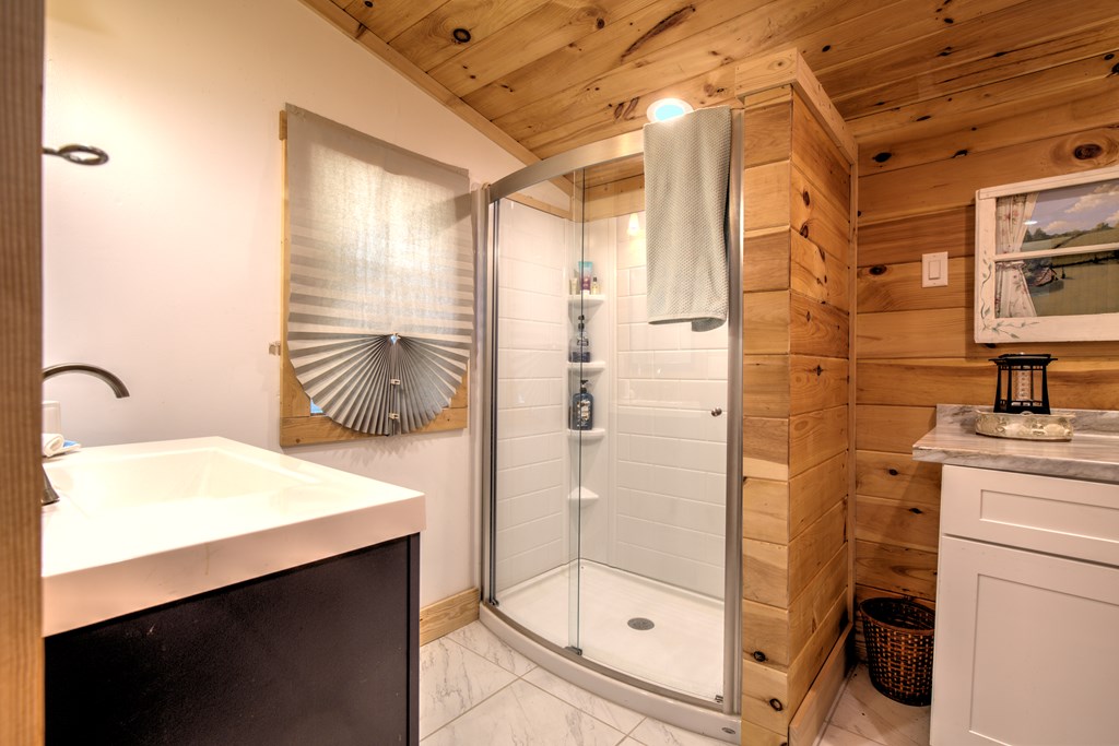 432825 Morganton Active