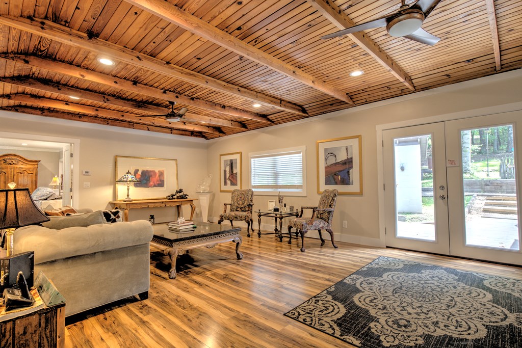 432825 Morganton Active