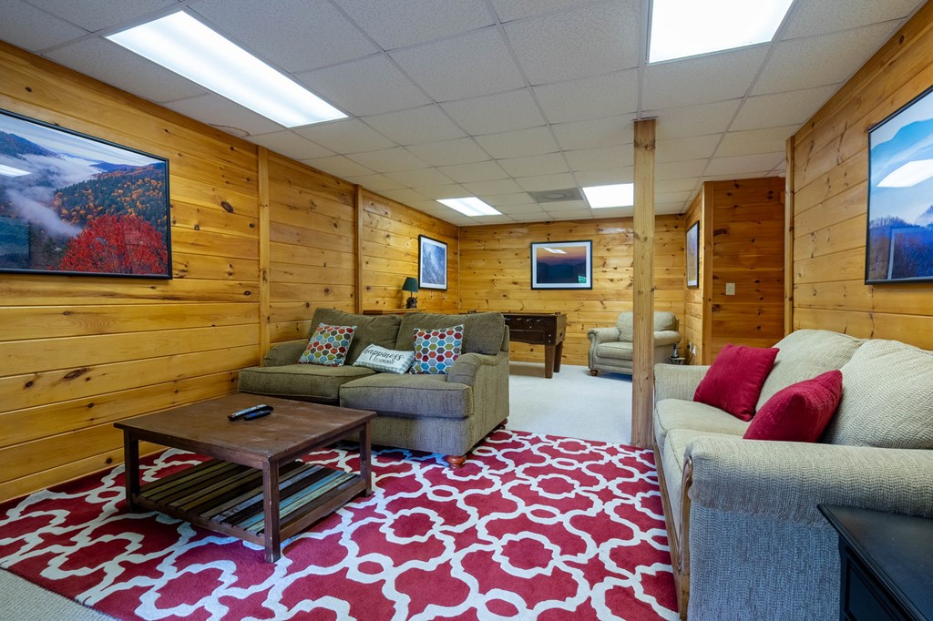 432831 Cherry Log Active