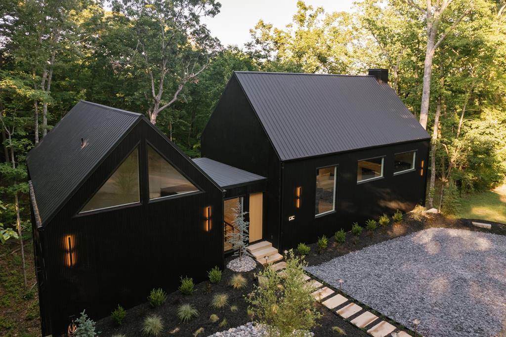 432841 Blue Ridge Active