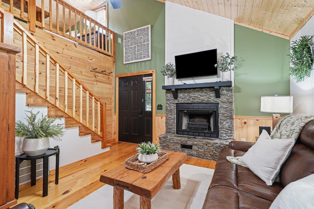 432847 Blue Ridge Active