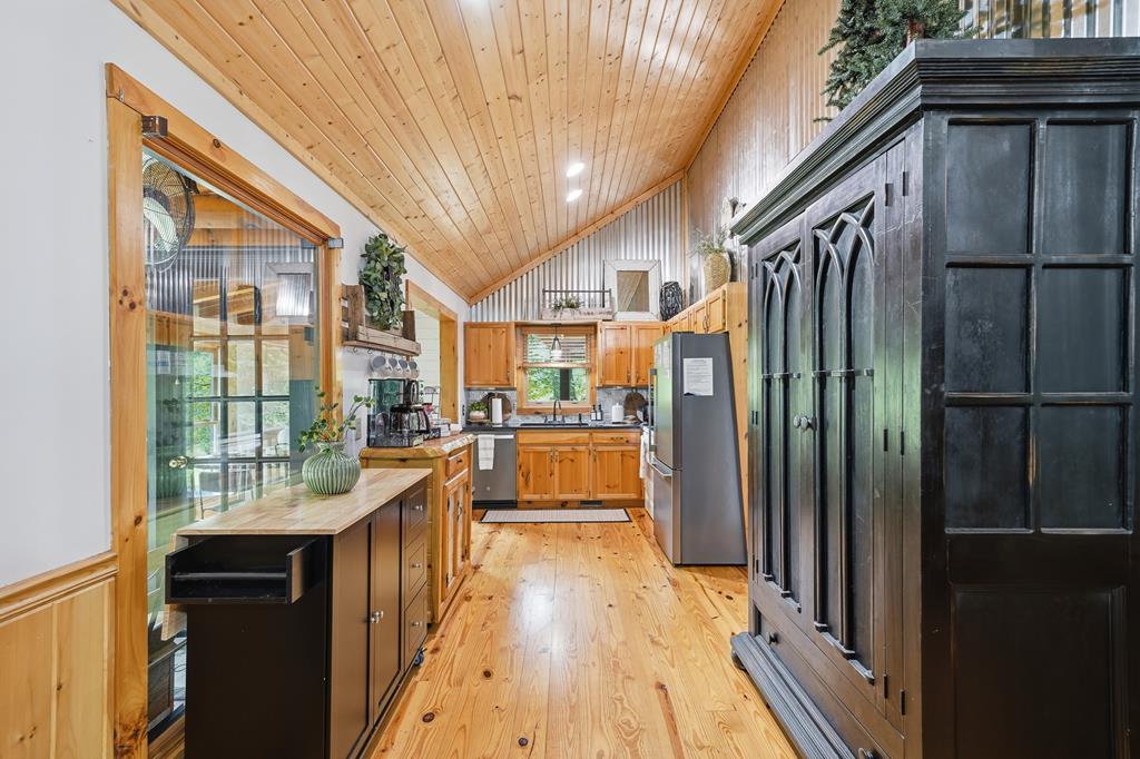432847 Blue Ridge Active