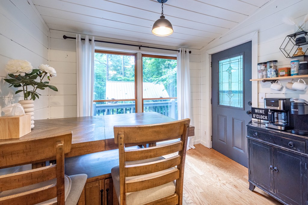 432851 Blue Ridge Active