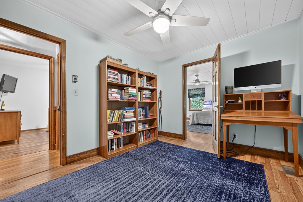 432873 Blue Ridge Active