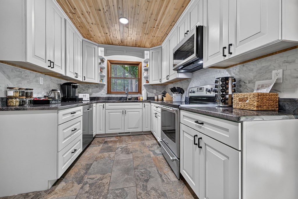 432873 Blue Ridge Active