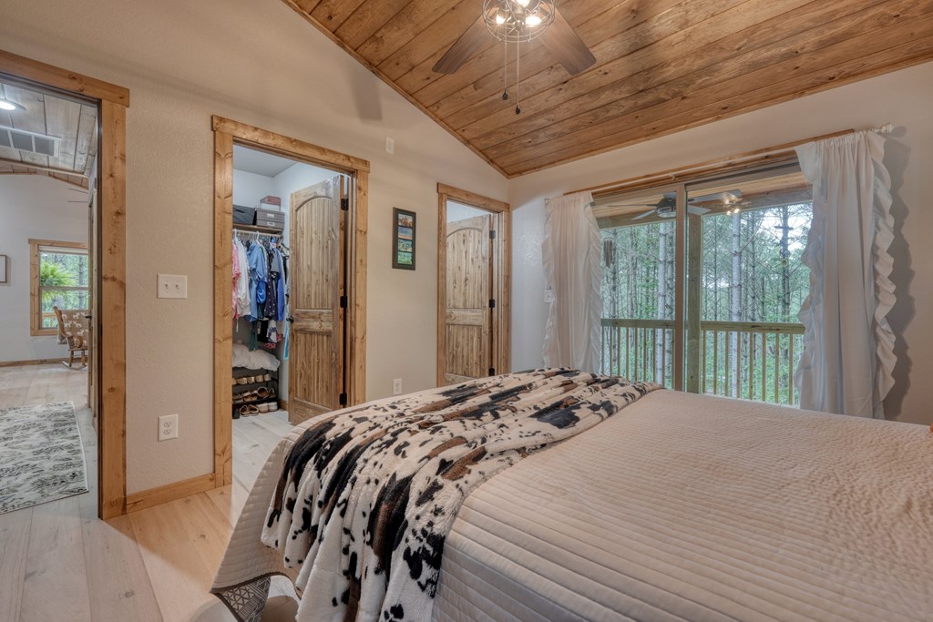 432880 Hayesville Active