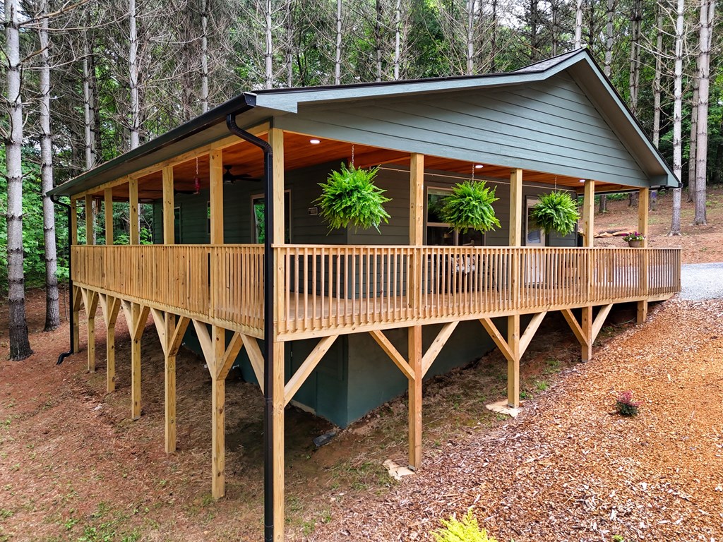 432880 Hayesville Active