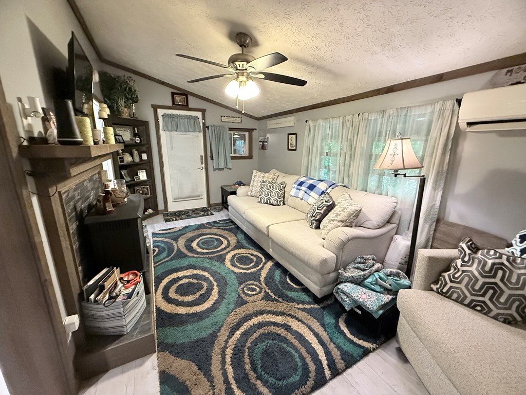 432886 Hiawassee Active