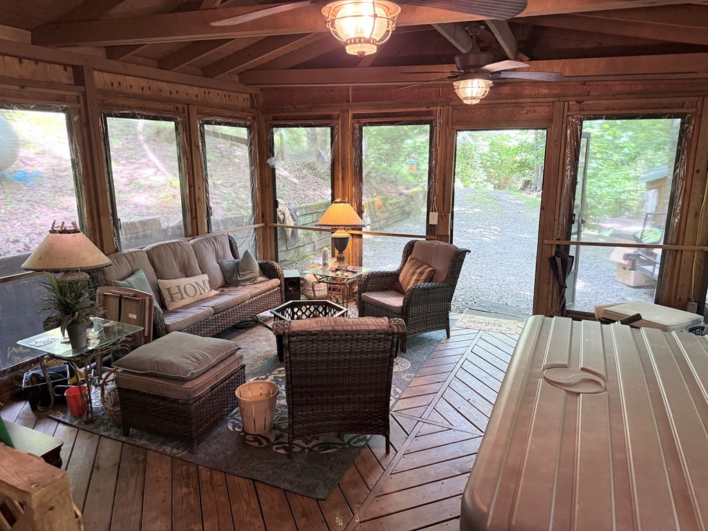 432886 Hiawassee Active