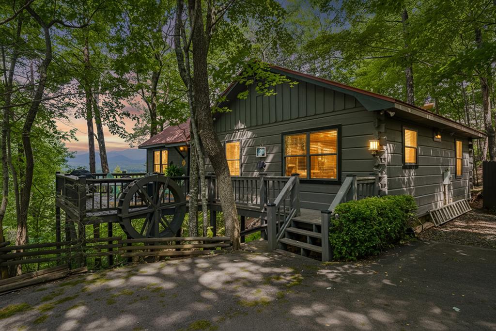 432890 Blue Ridge Active