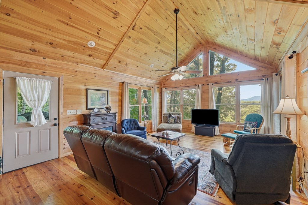 432890 Blue Ridge Active