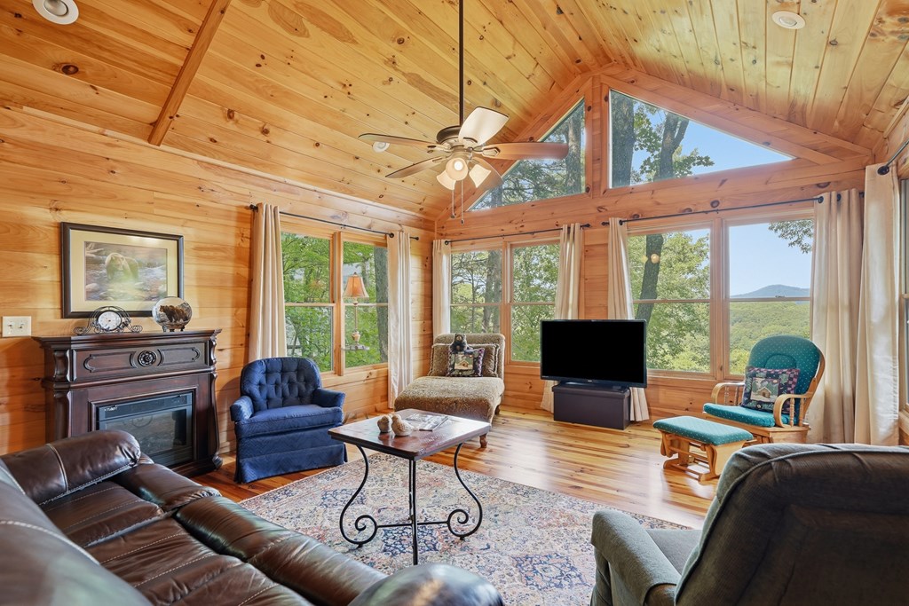 432890 Blue Ridge Active