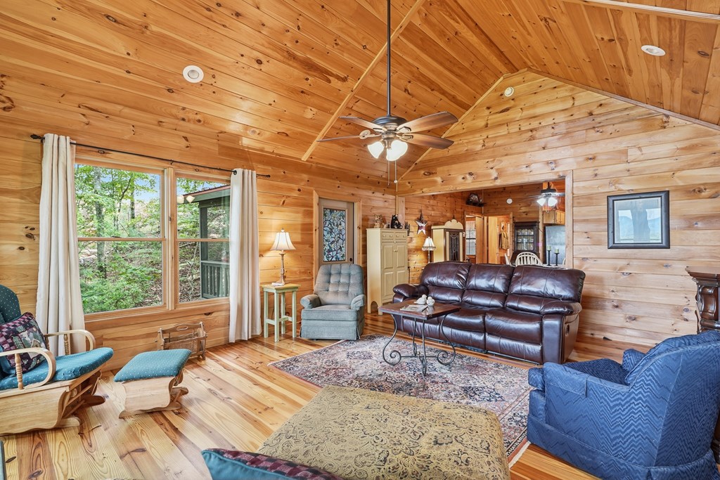 432890 Blue Ridge Active