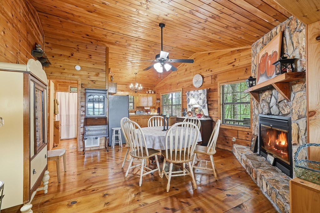 432890 Blue Ridge Active