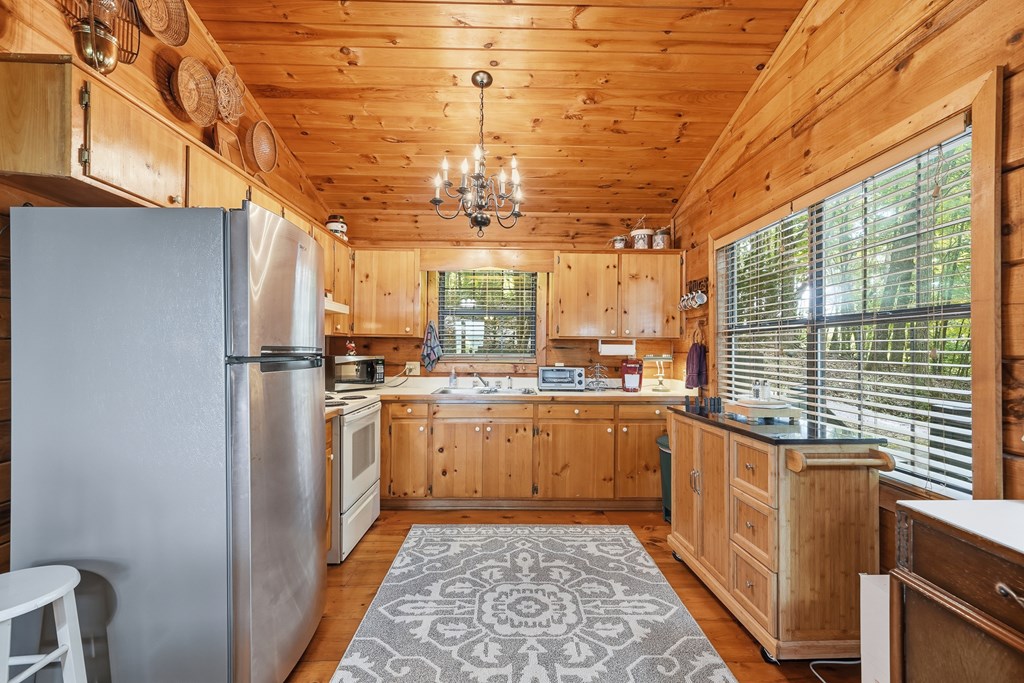 432890 Blue Ridge Active
