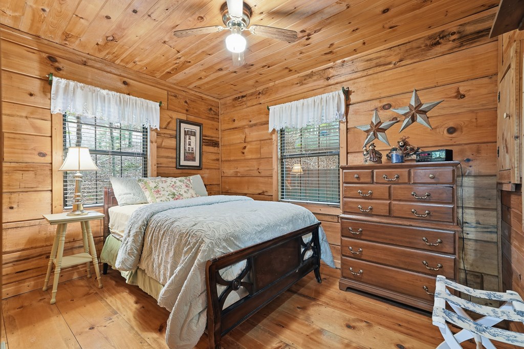 432890 Blue Ridge Active