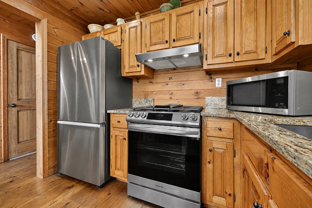 432898 Ellijay Active