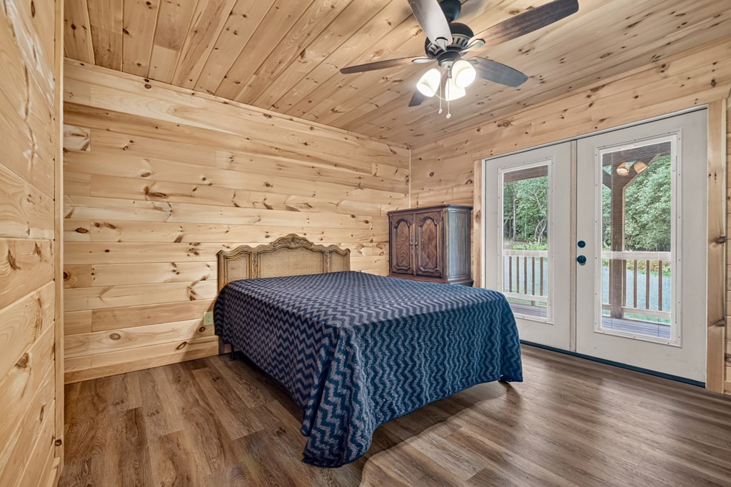 432917 Mineral Bluff Active