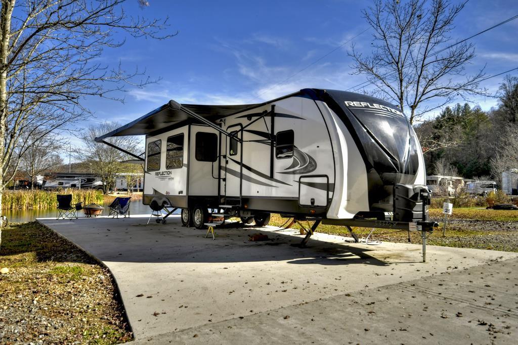 432918 Morganton Active