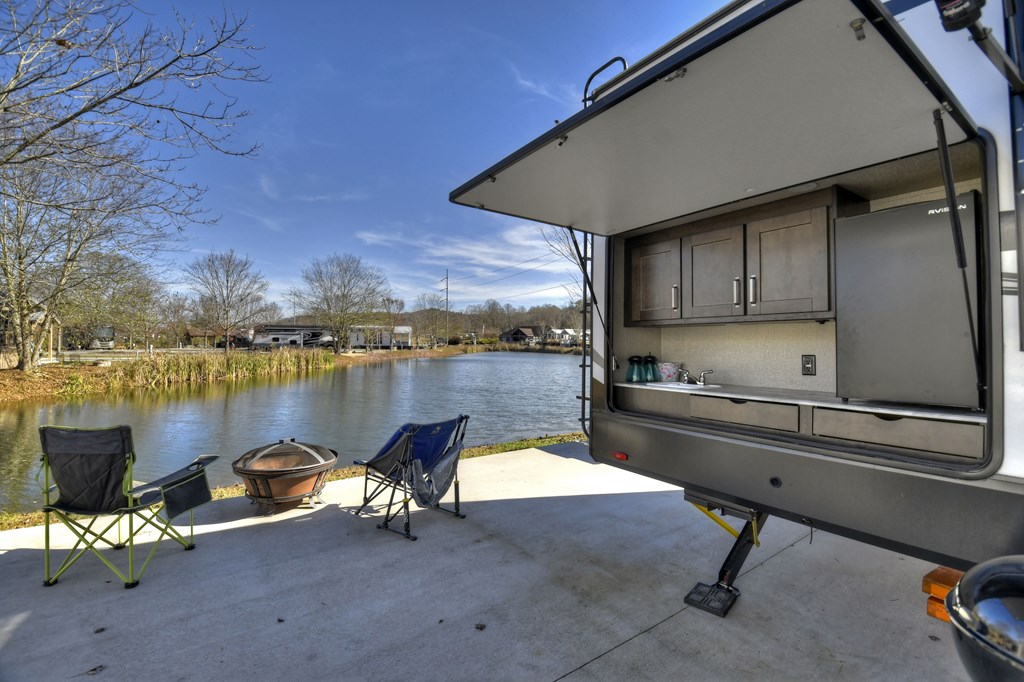 432918 Morganton Active
