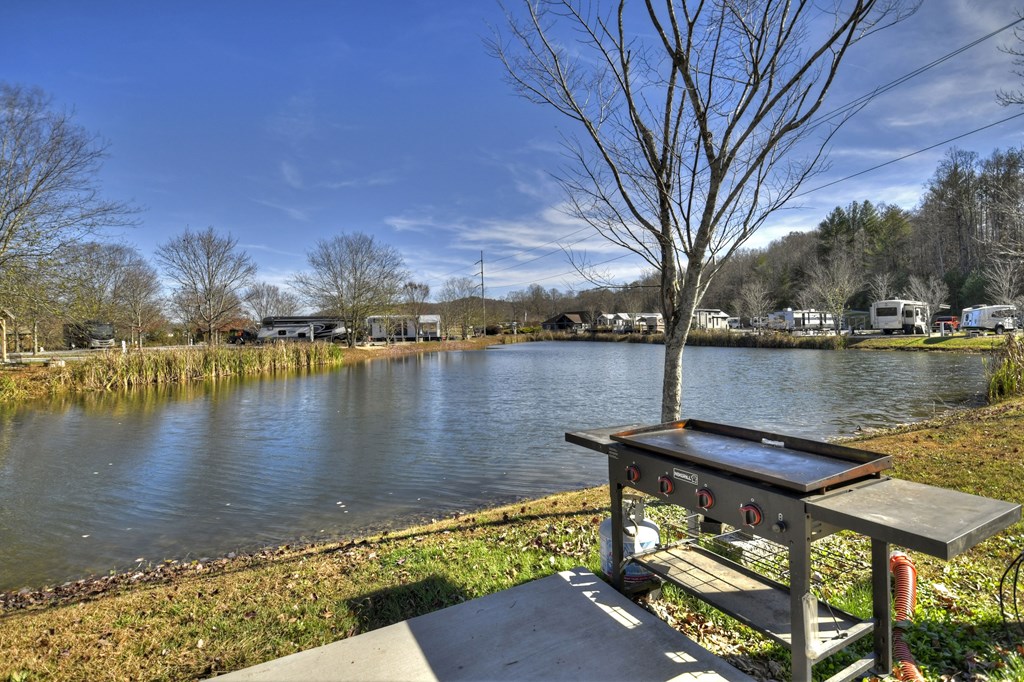 432918 Morganton Active