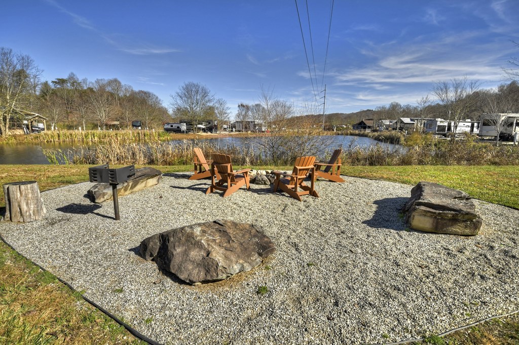 432918 Morganton Active