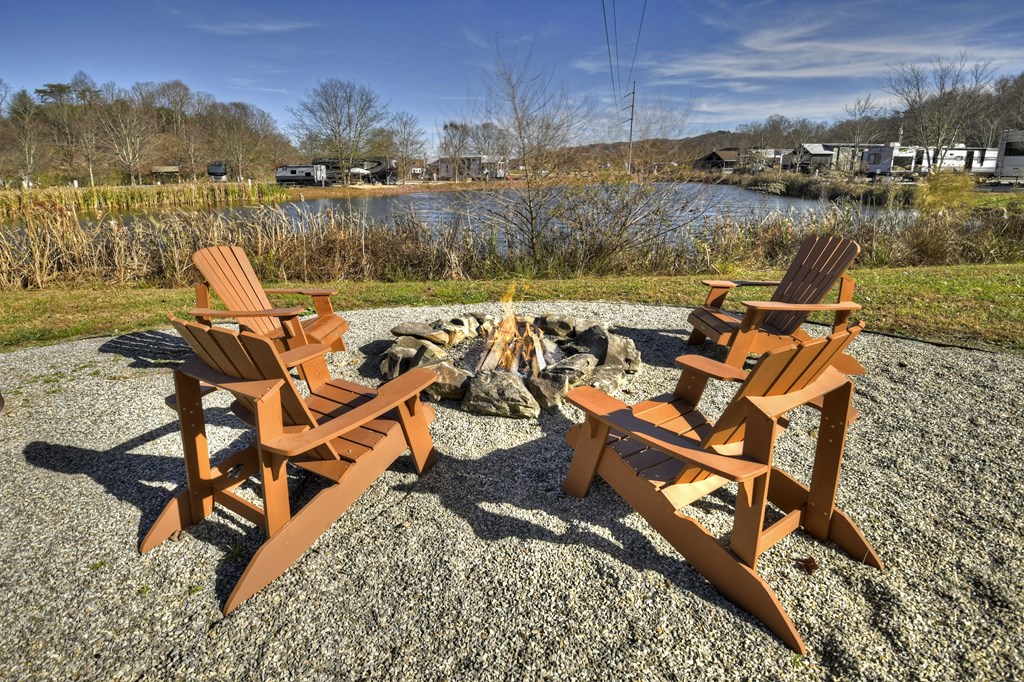 432918 Morganton Active