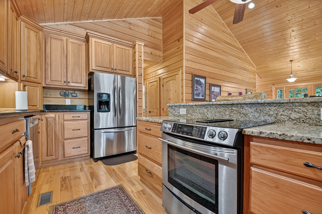 433937 Blue Ridge Active