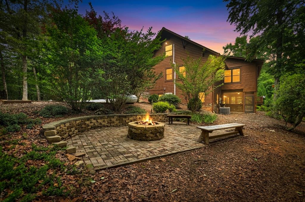 433937 Blue Ridge Active