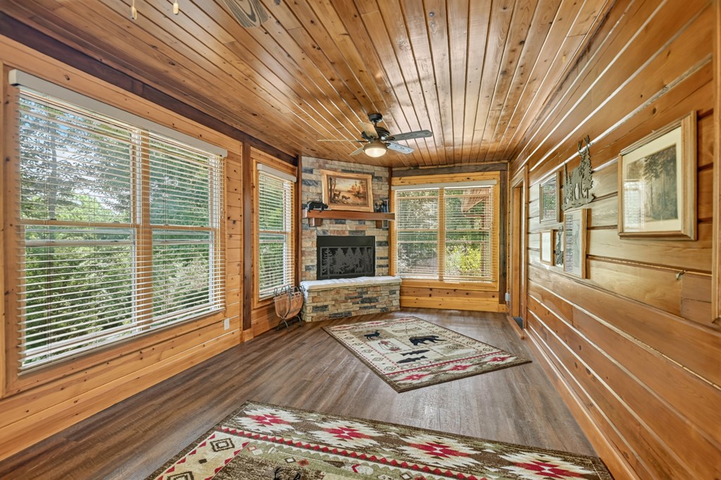 433937 Blue Ridge Active
