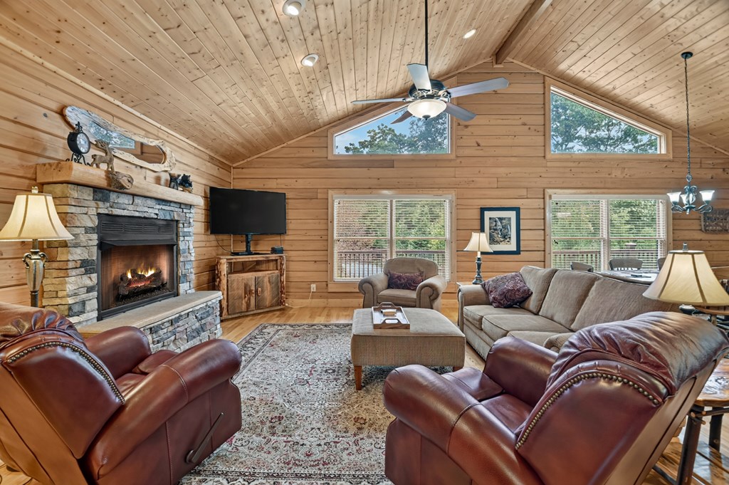 433937 Blue Ridge Active