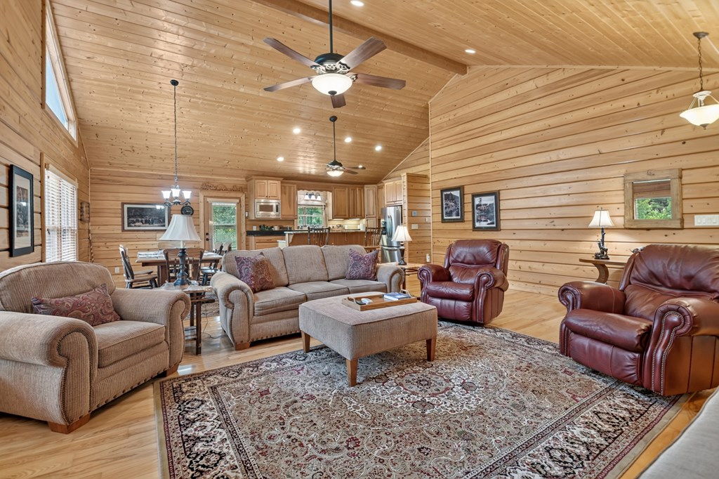 433937 Blue Ridge Active