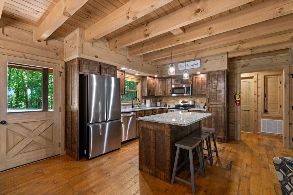 433938 Blue Ridge Active