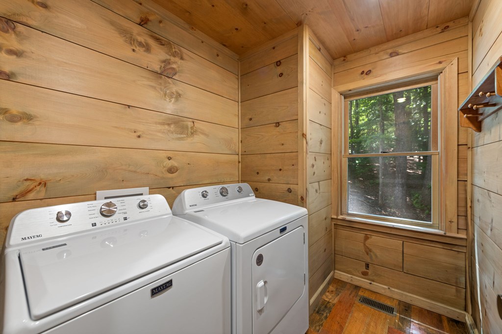 433938 Blue Ridge Active