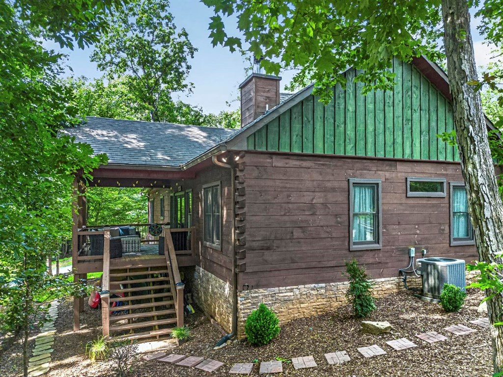 433943 Blue Ridge Active