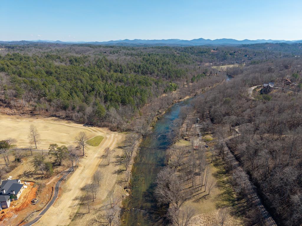 433943 Blue Ridge Active