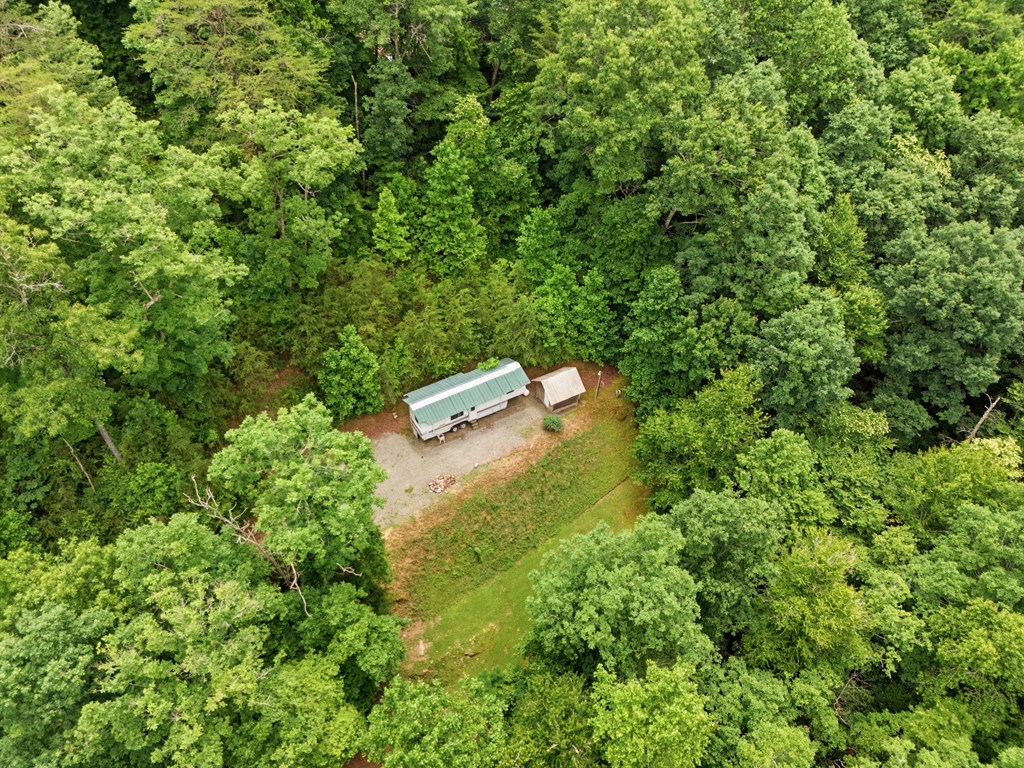 433950 Hayesville
 Land