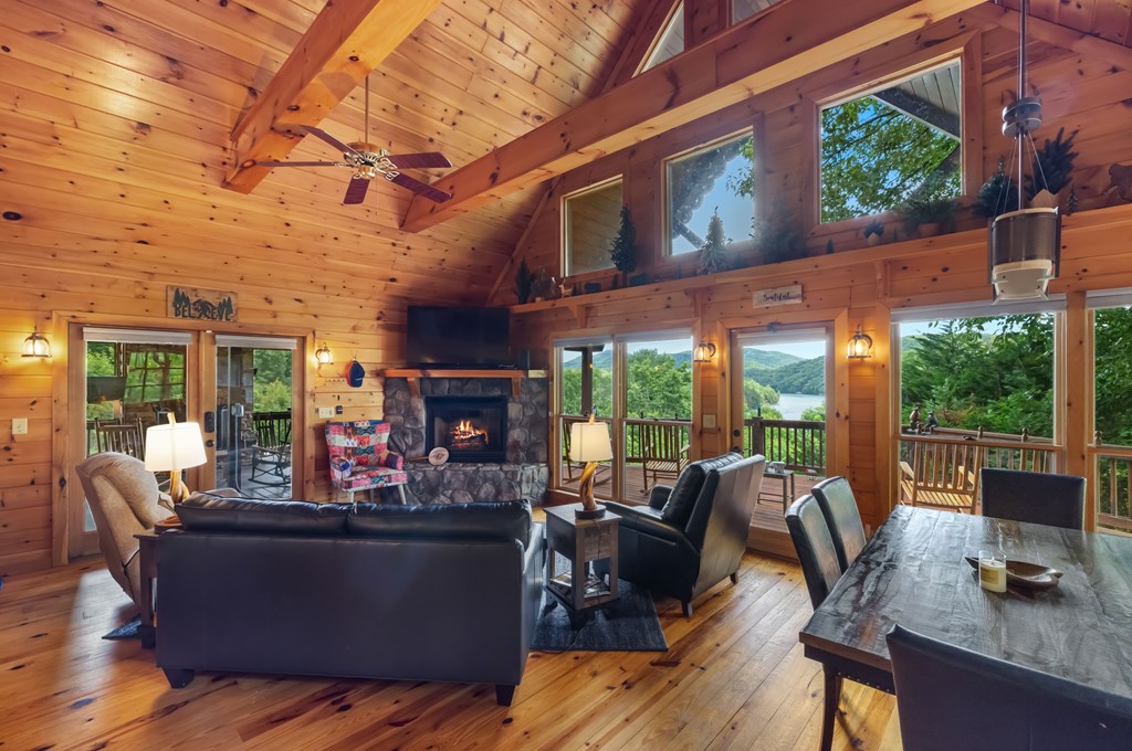433983 Blue Ridge Active