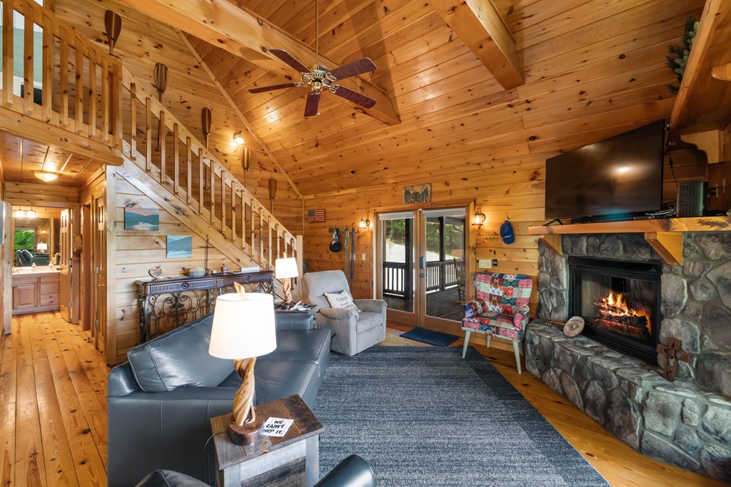 433983 Blue Ridge Active