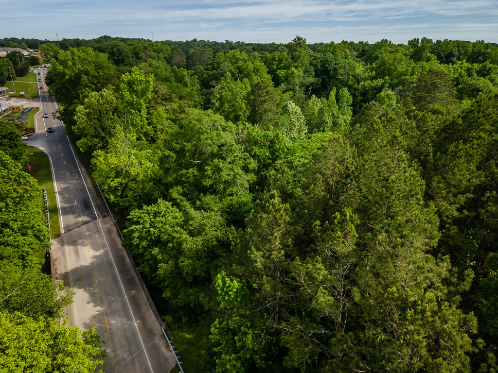 433996 Woodstock
 Land