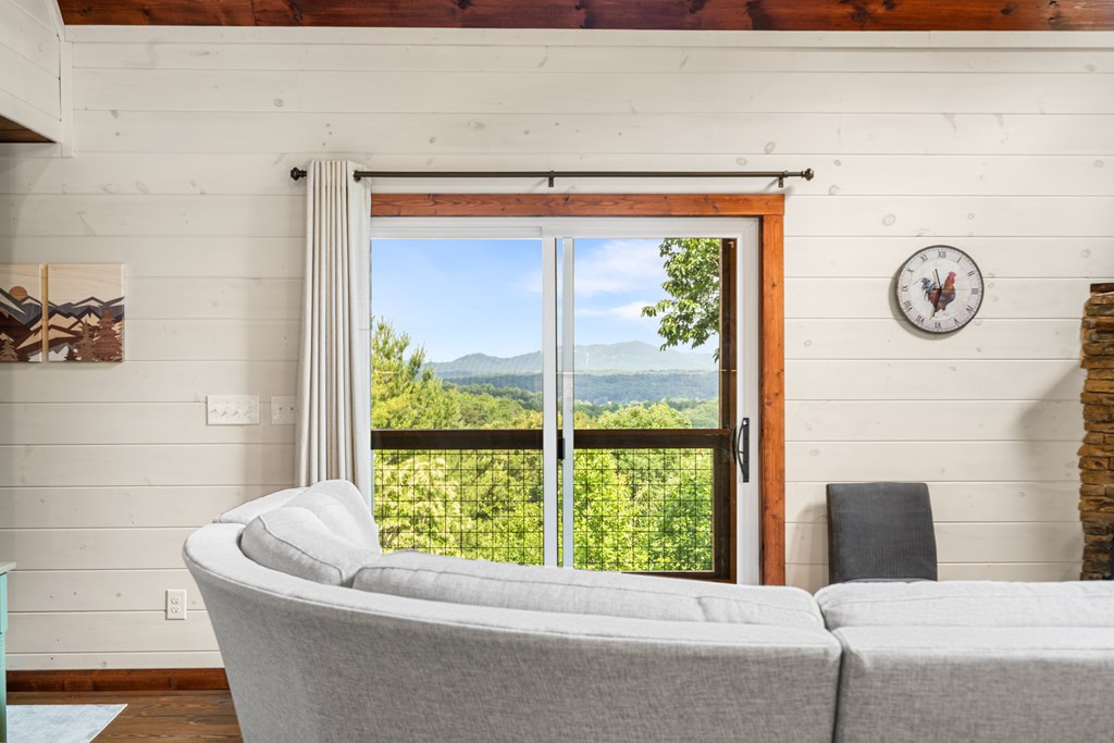 434043 Brasstown Active