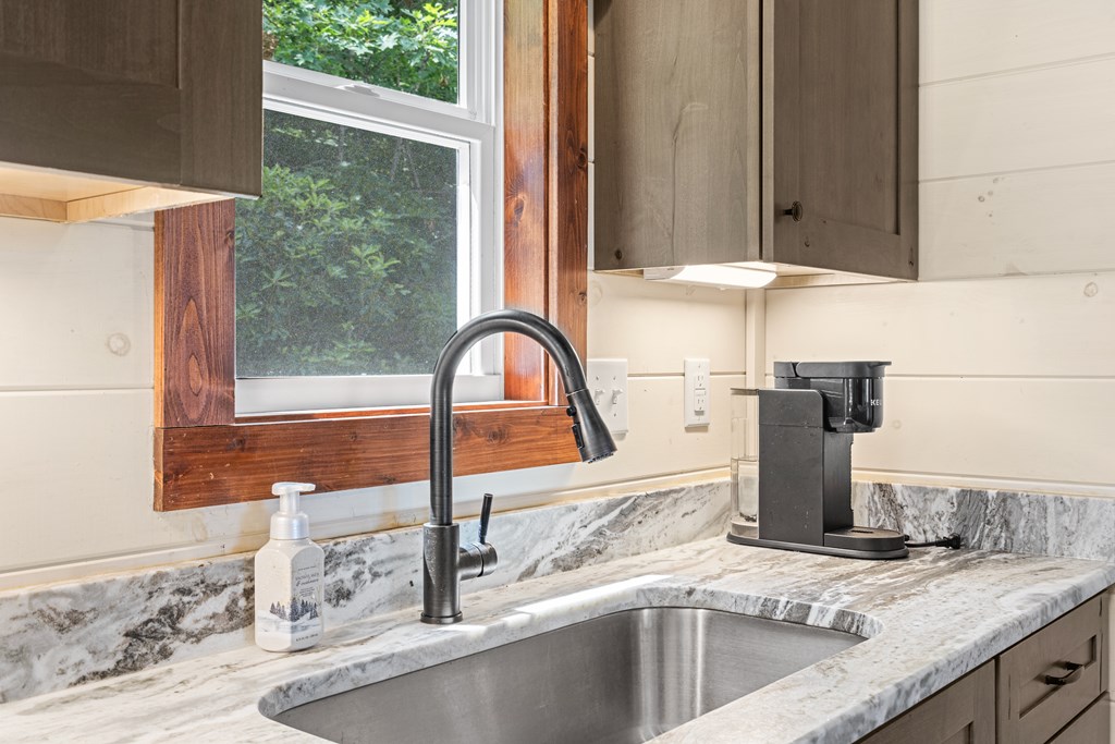 434043 Brasstown Active